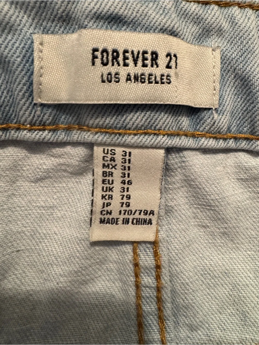 Forever 21 Light Wash Distressed Denim Mini Skirt Raw Hem Frayed Sz 31/large
